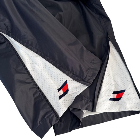 Vintage Hilfiger Athletics Pants Mens XL Black Nylon Fully Lined Ankle Zip
